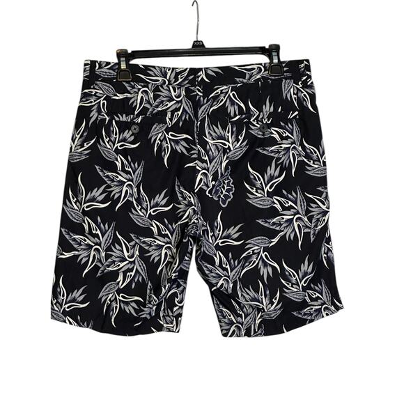 H&M black white floral casual shorts size 32R - Picture 9 of 10